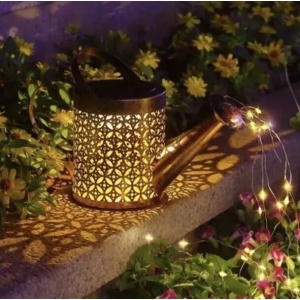 Päikeseenergial töötav aialamp - kastekann 