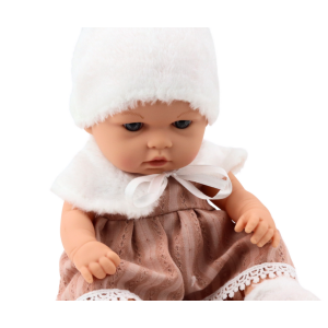 Beež nukk, kleit, müts, krae, sokid